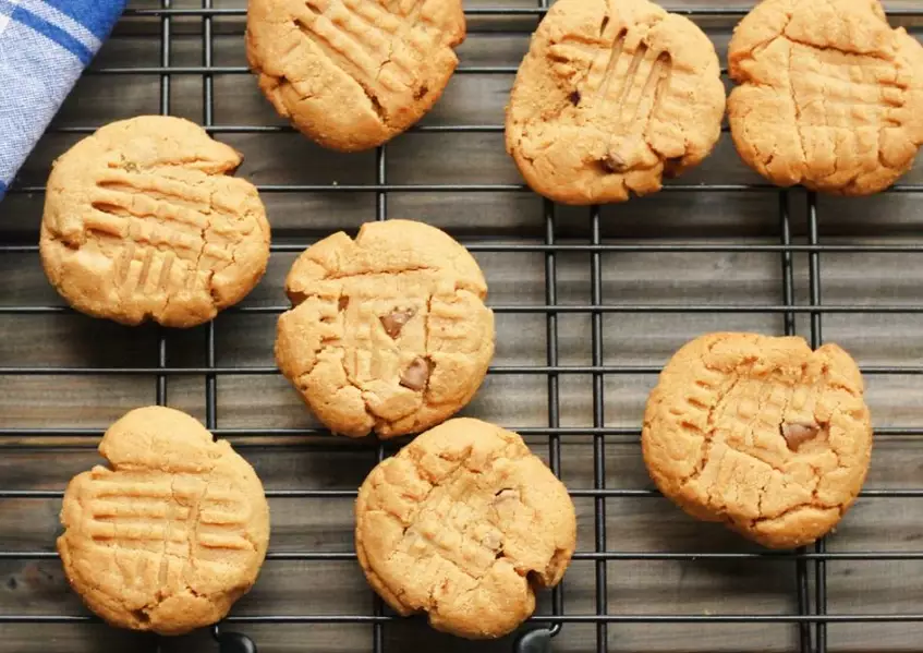 how to choose peanut butter biscuits