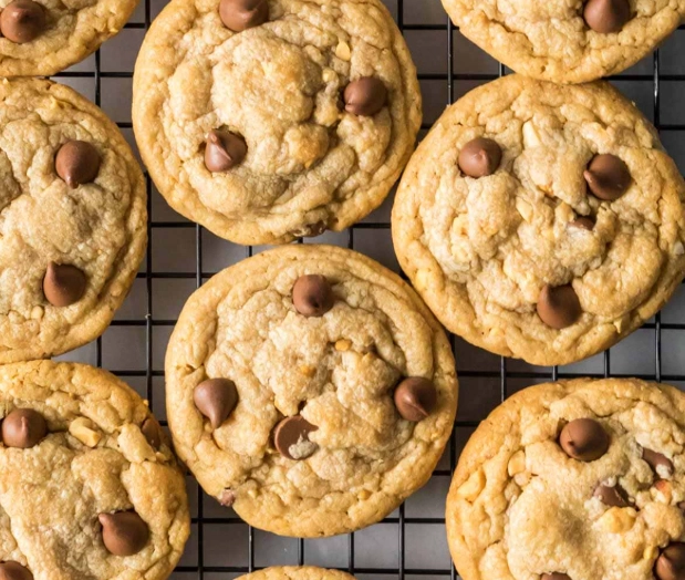 how to make peanut butter chocolate chip cookies