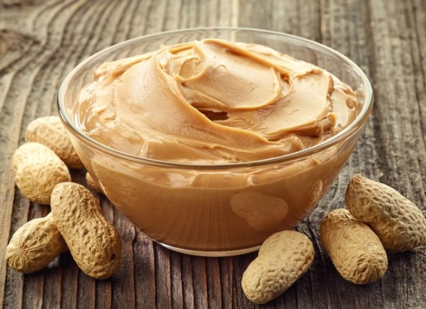 peanut butter calories