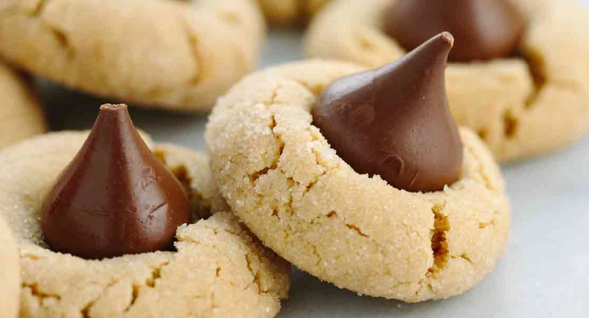 peanut butter cookies with kisses