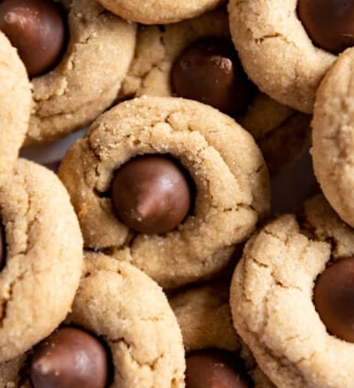 peanut butter blossoms cookies