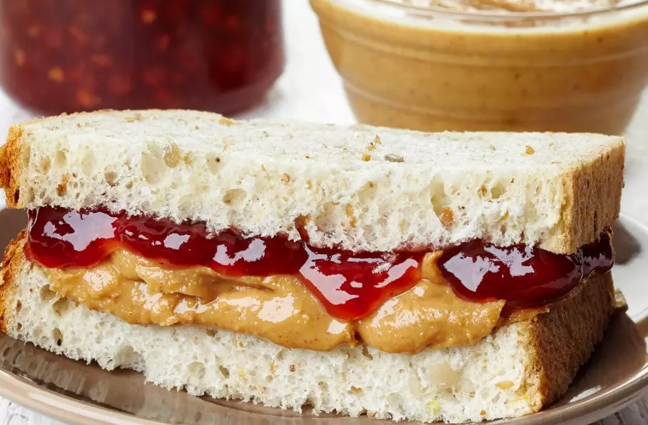 healthy peanut butter jelly snacks