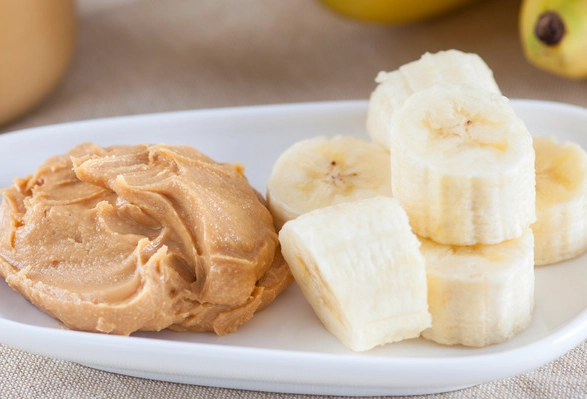 nutrients in peanut butter