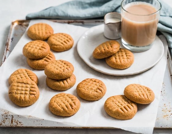 easy peanut butter cookies easy peanut butter cookies
