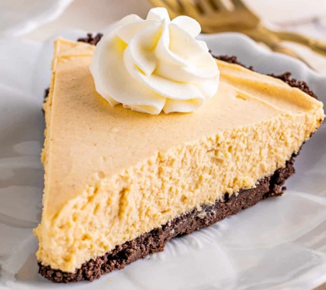 peanut butter pie with oreo crust