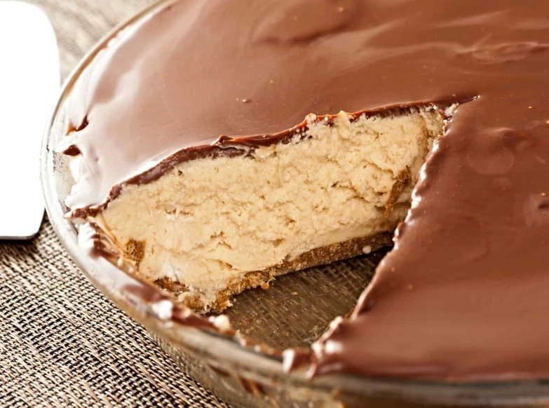 peanut butter and cool whip pie