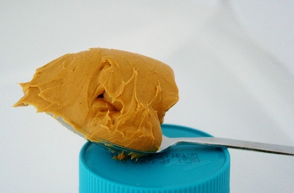 protein in peanut butter