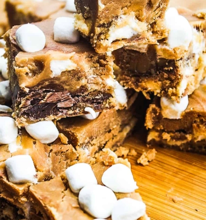 peanut butter fudge with marshmallows